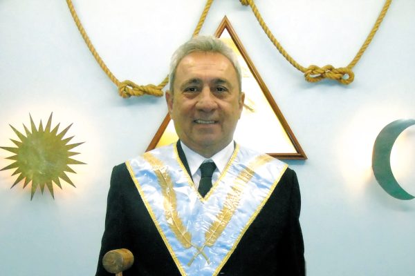 Ex-Venerável Mestre da Loja Amigos da Verdade é homenageado com nome de logradouro em Santos.